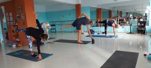 Vinyasa flow yoga in Polis