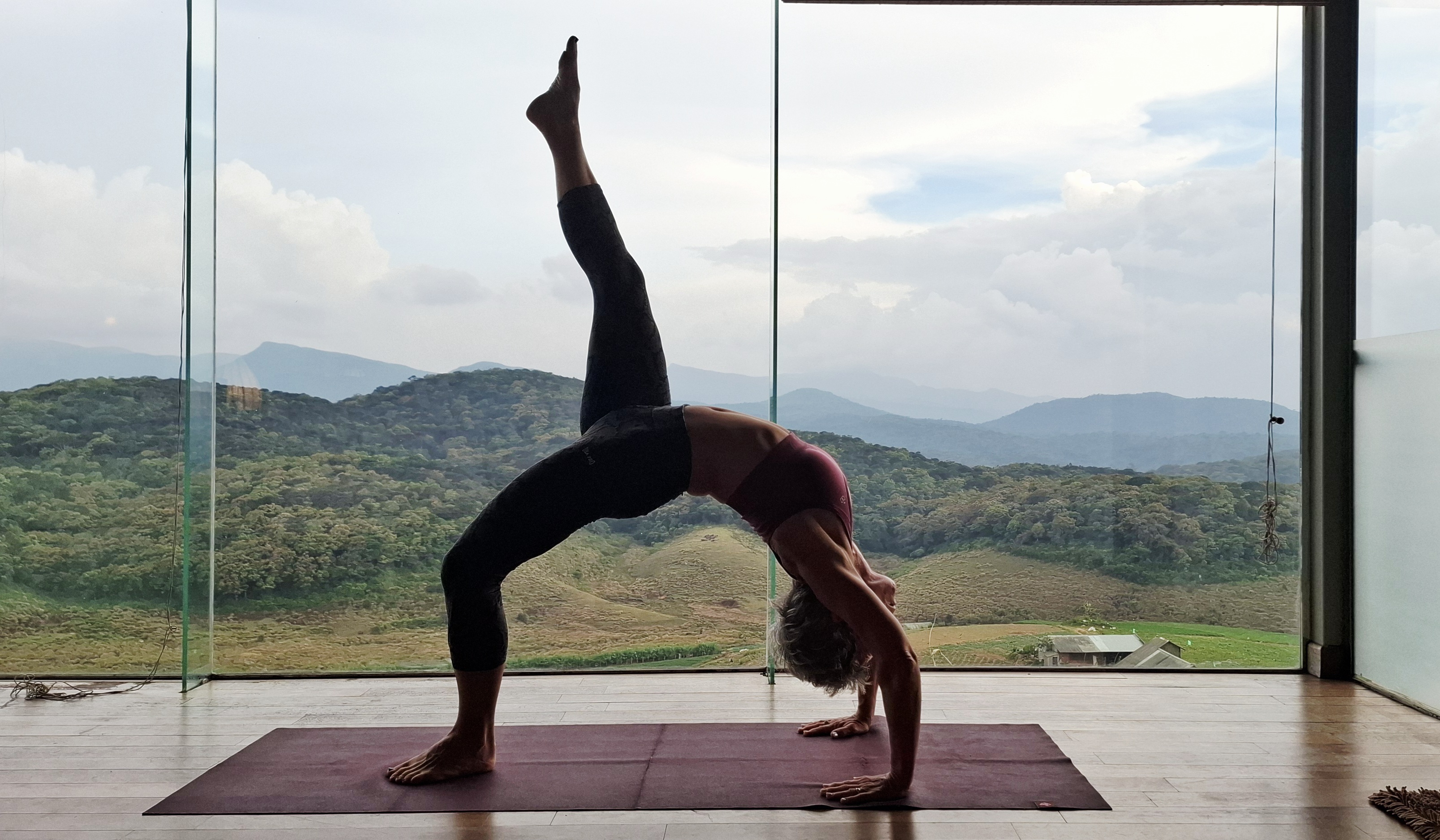 Eka pada Urdvah Dhanurasana in Sri Lanka